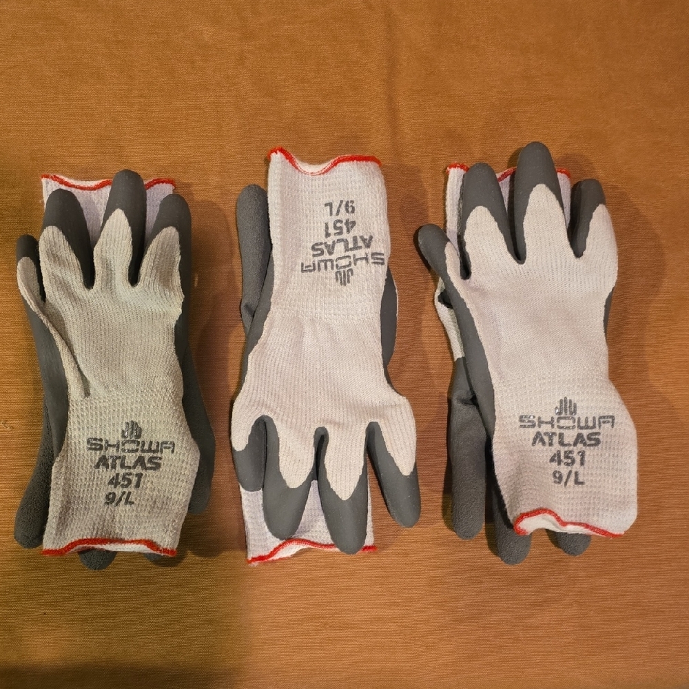 SHOWA Atlas 451 Natural Rubber Latex Palm Coated Gray and White Work Gloves